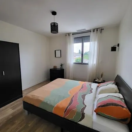 4 Avec Piscine Chauffee Вилла